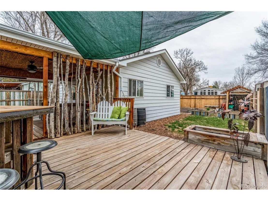 Photo of 2465 Depew St