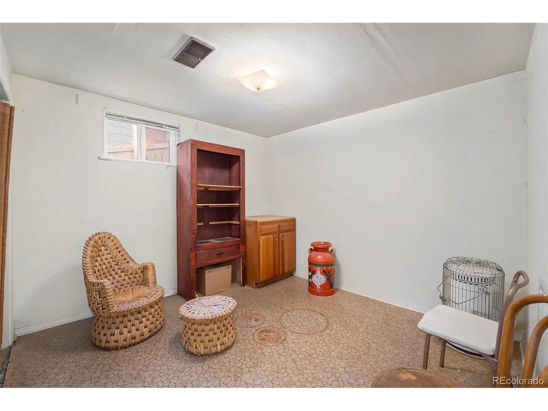 Photo of 217 Iowa Dr