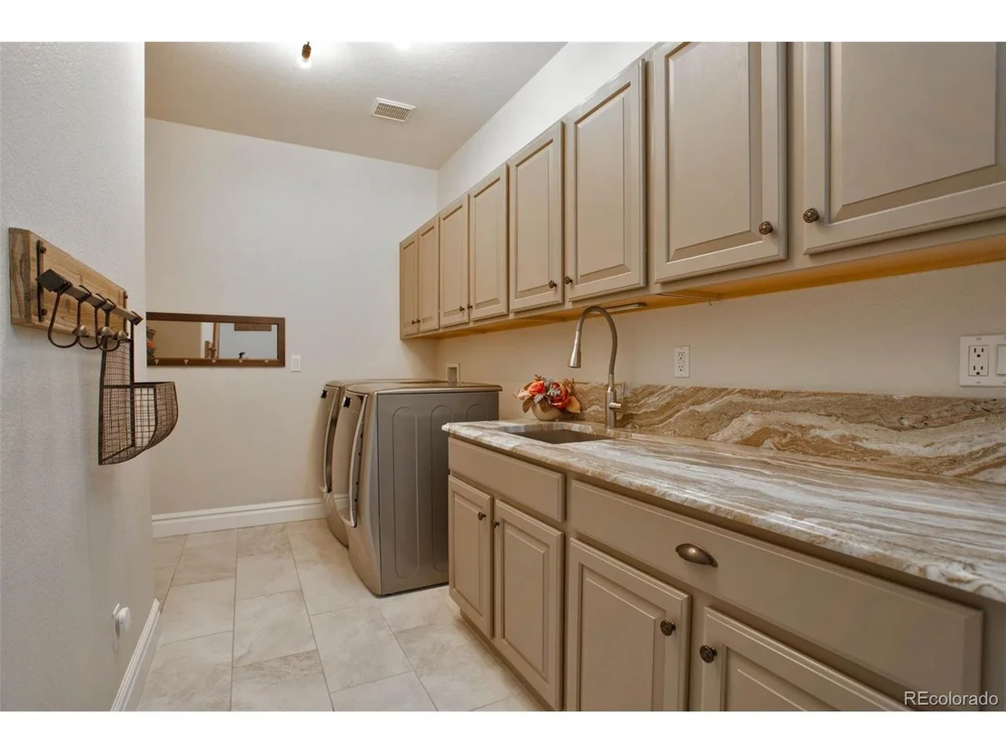 Photo of 3717 Fairbrook Pt