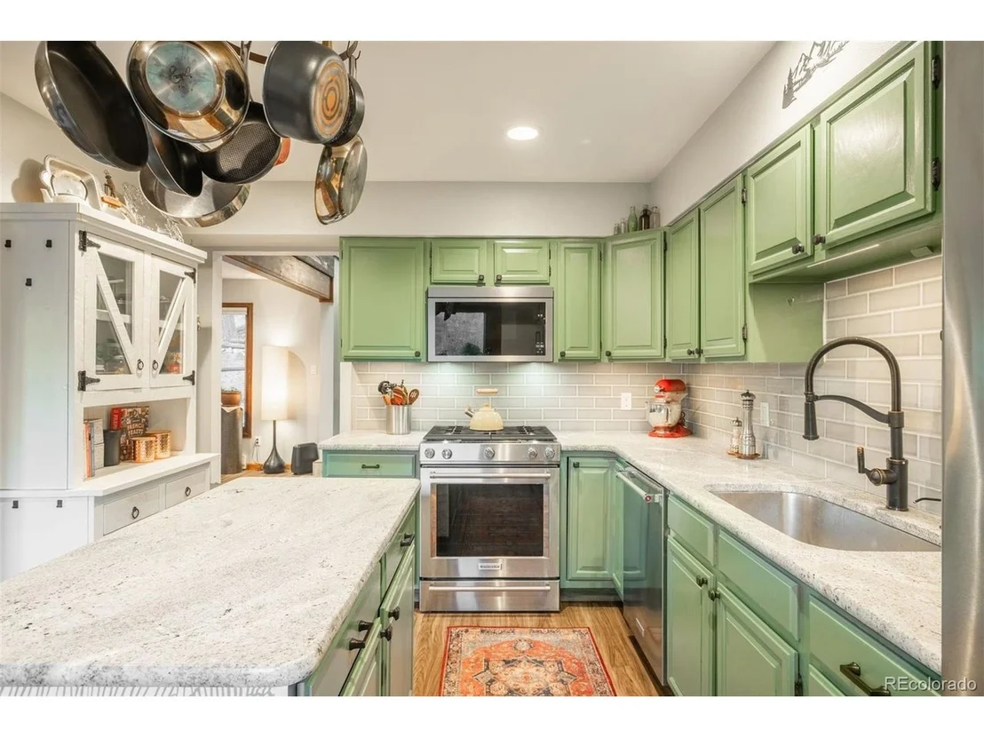 Photo of 212 Juniper Ln