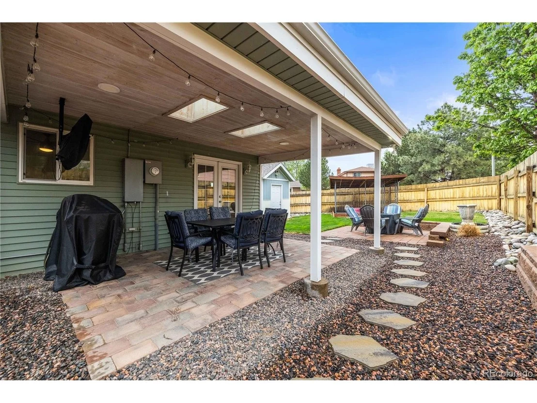 Photo of 2527 W 104th Cir