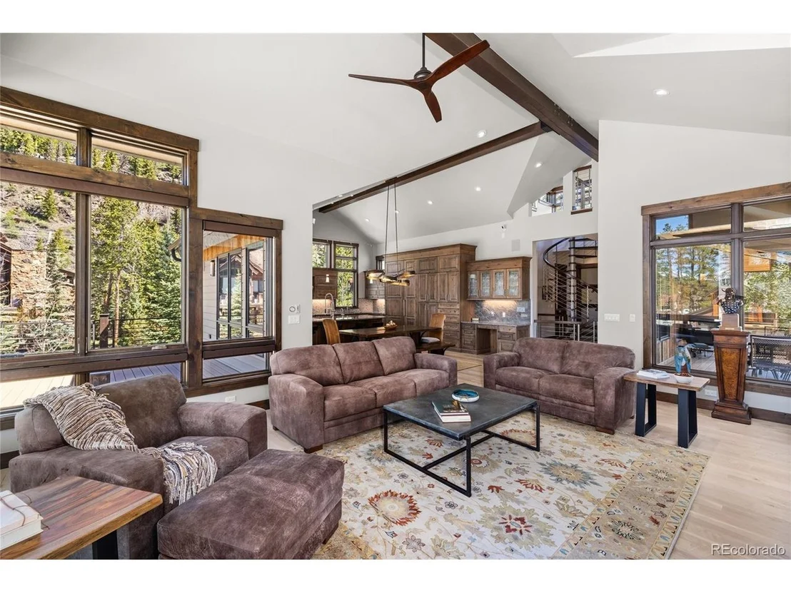 Photo of 70 Tieze Ln