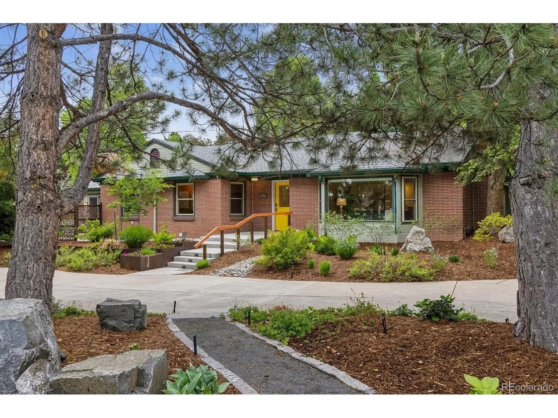 Photo of 4070 Field Dr