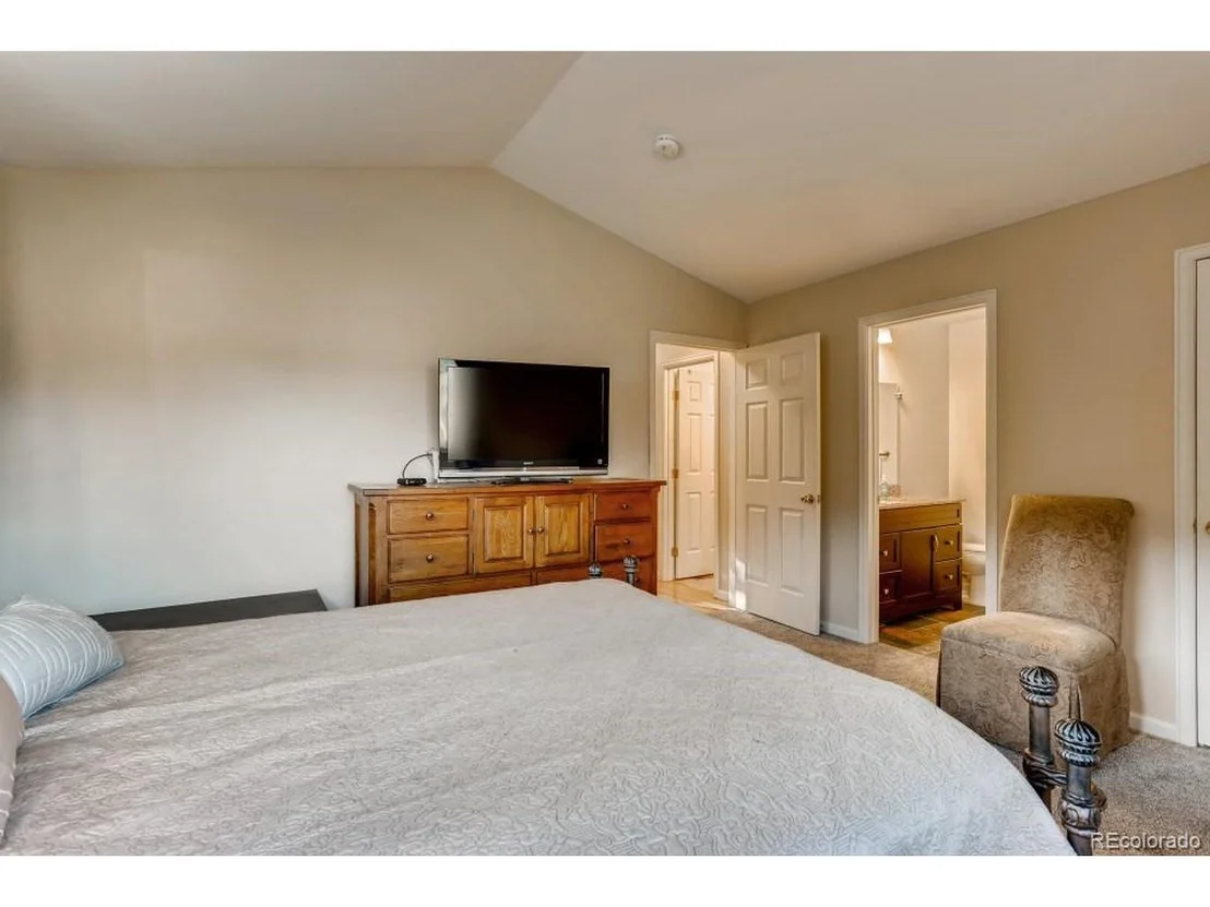 Photo of 275 Meadow Wood Cir
