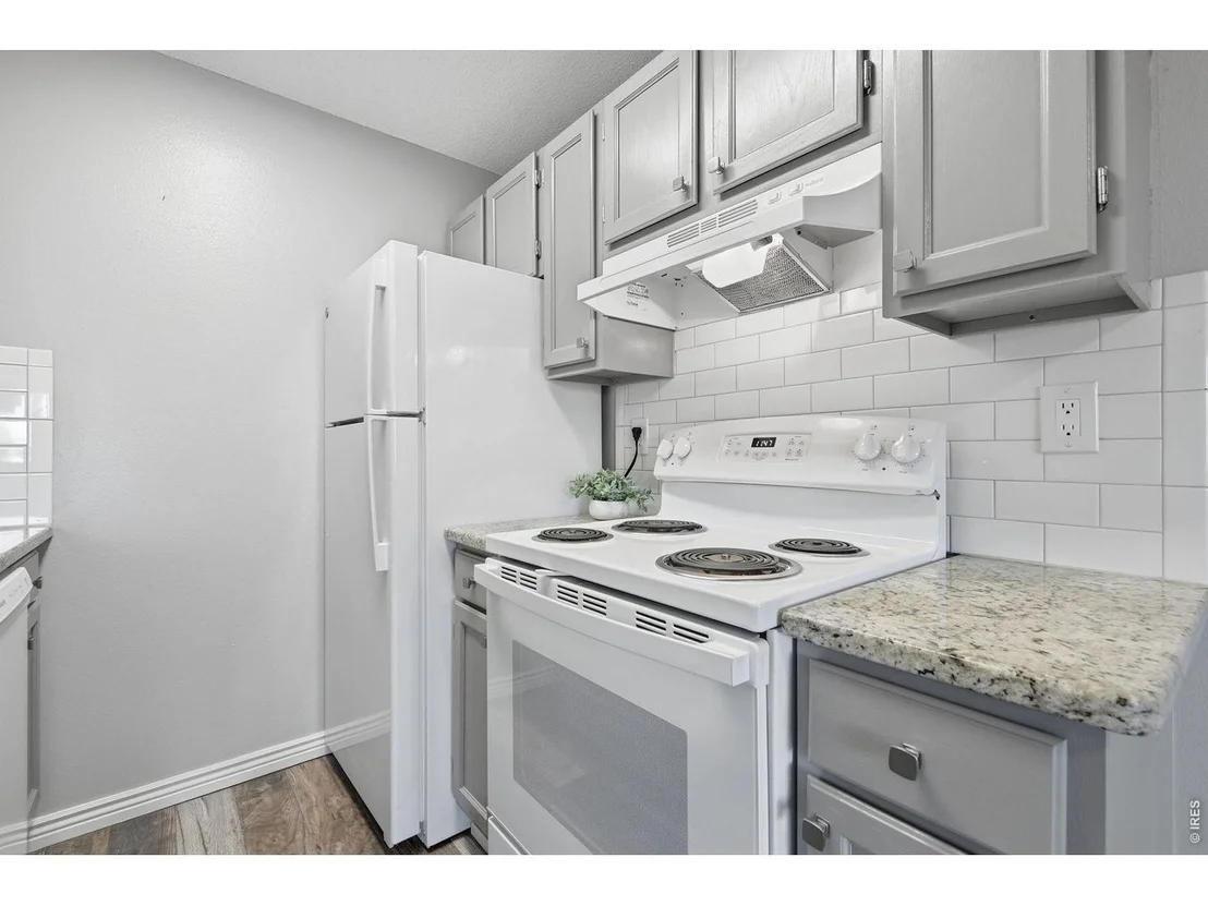 Photo of Unit 307 at 3150 Iris Ave