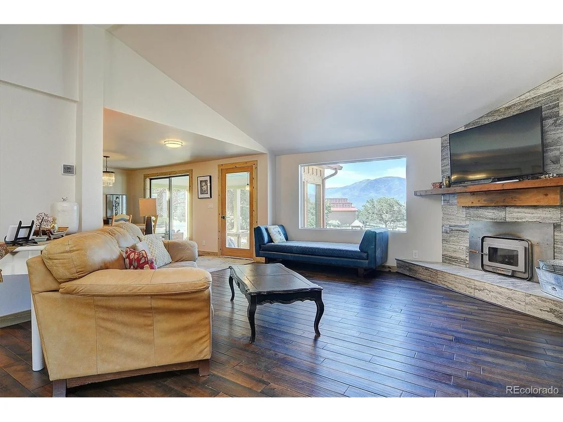 Photo of 6265 County Road 156