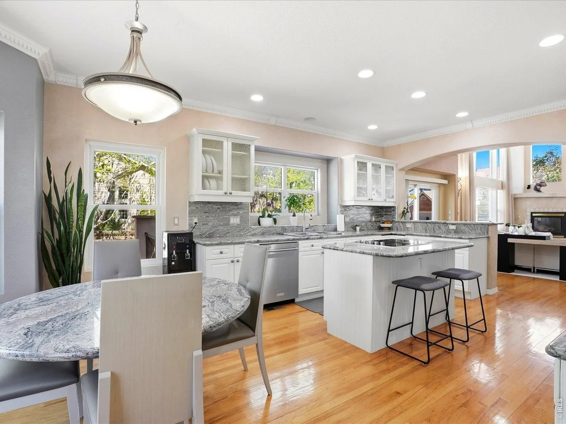 Photo of 445 Edison Pl