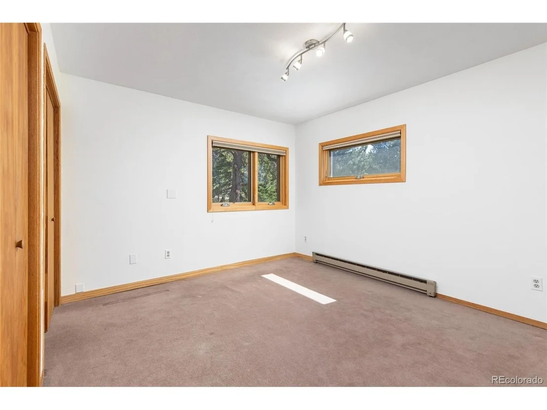 Photo of 84 Albert Dr