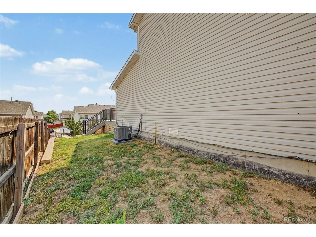 Photo of 452 E 78th Dr