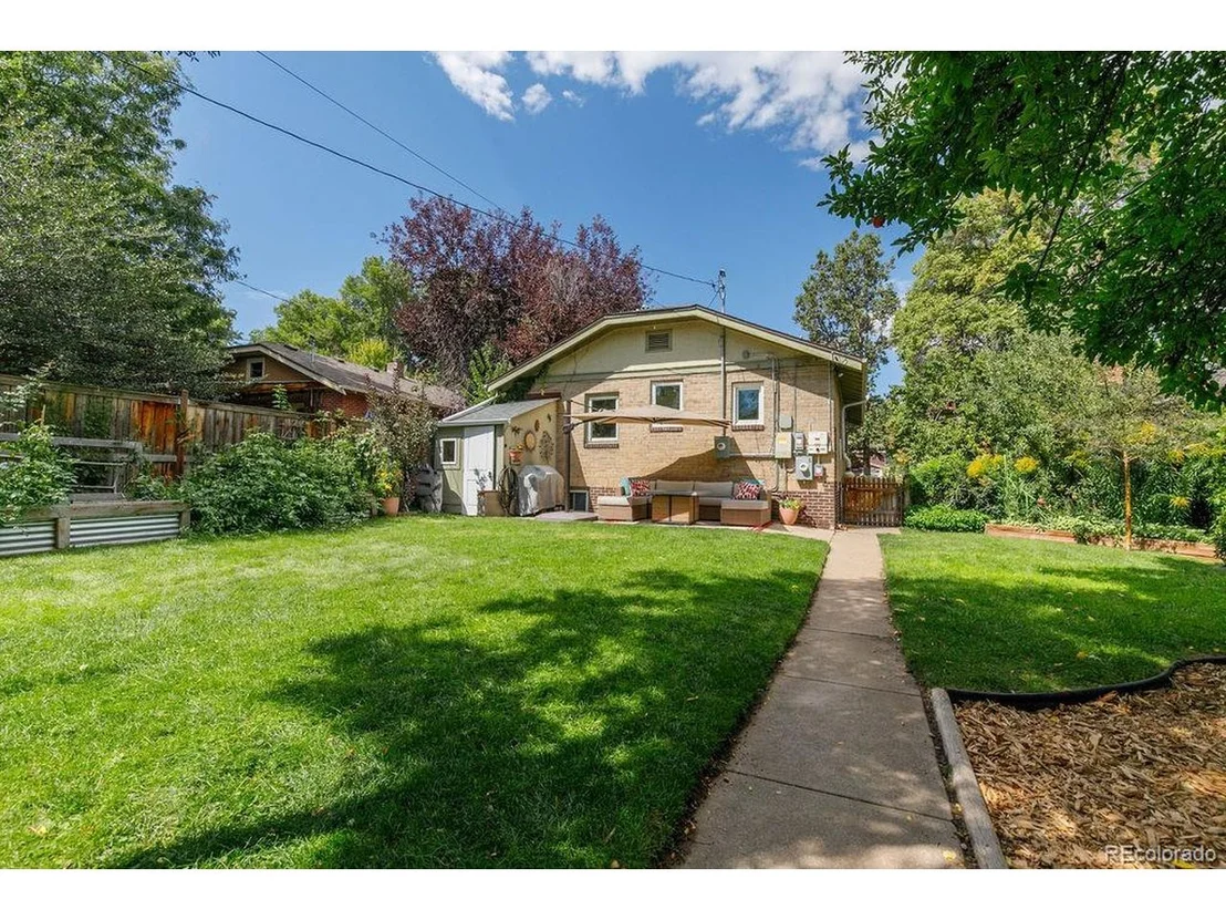 Photo of 3036 W 40th Ave