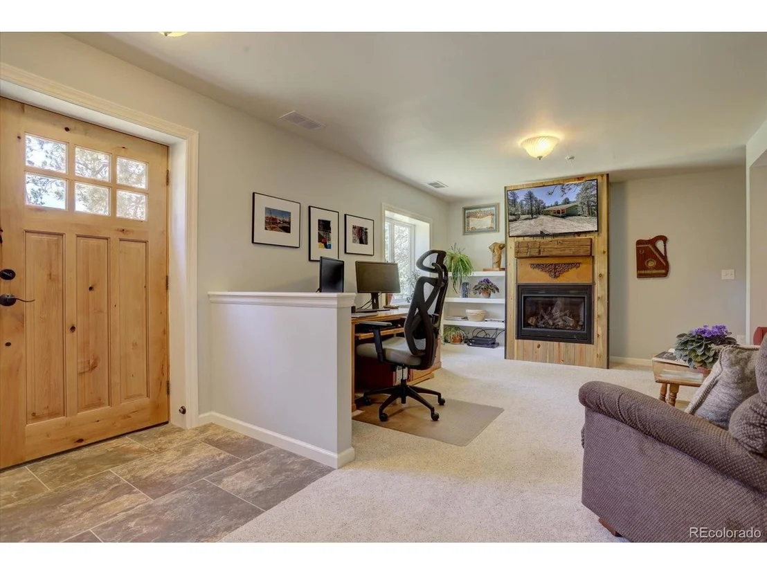 Photo of 29577 Larkspur