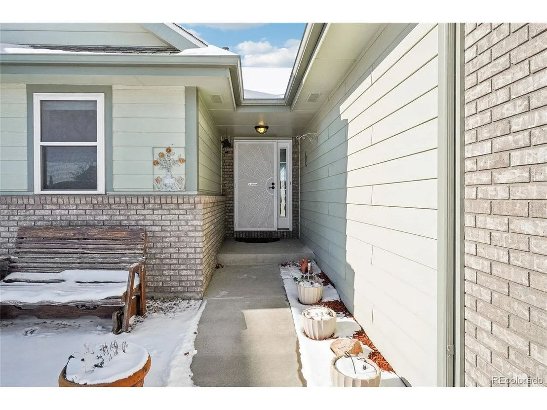 Photo of 556 Barnwood Dr