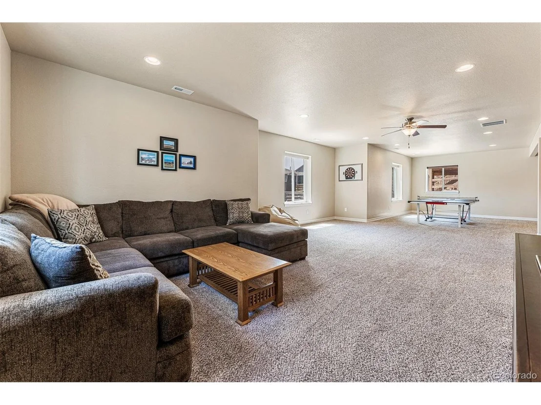 Photo of 669 Biscayne Ct