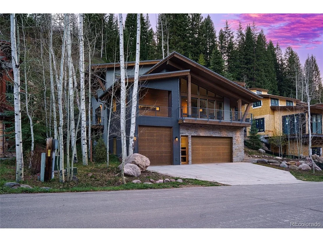 Photo of 4842 Meadow Ln