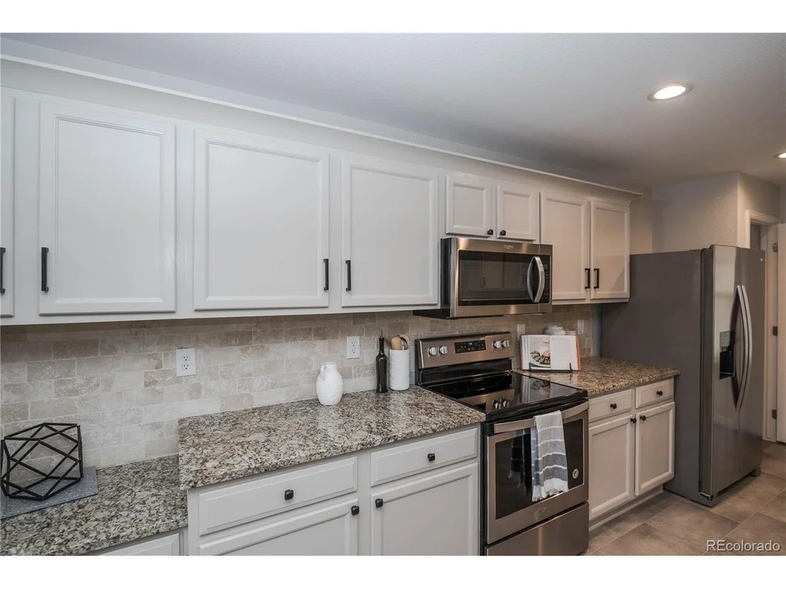 Photo of 5887 Raleigh Cir