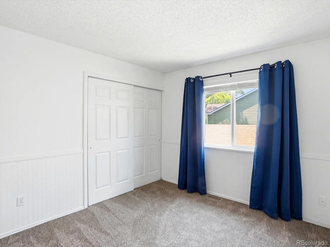 Photo of 3863 W 63rd Pl
