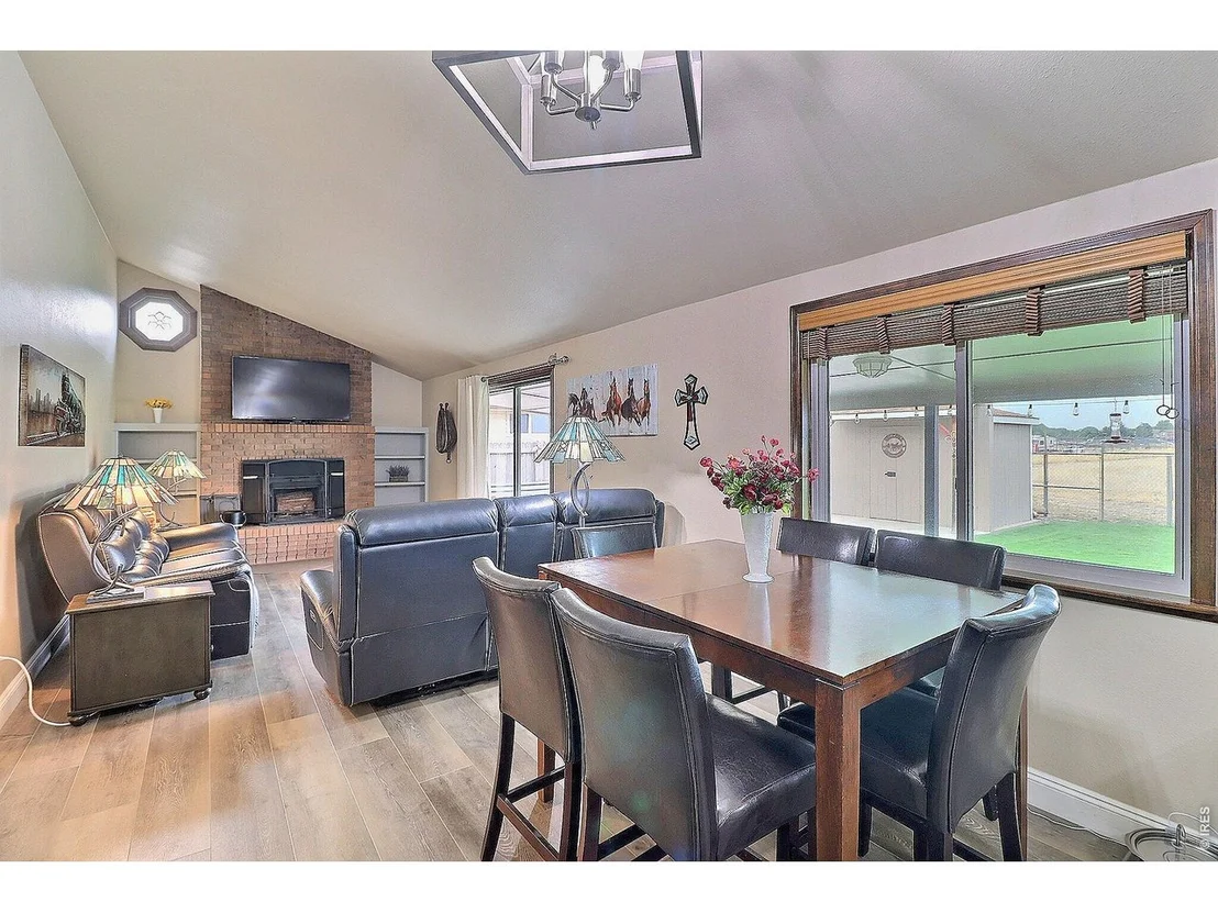 Photo of 204 River Rd
