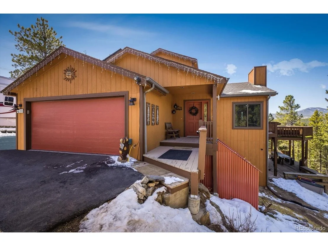 Photo of 261 Evergreen Rd
