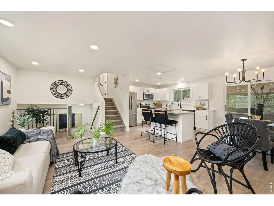 Photo of 2433 Sunset Dr