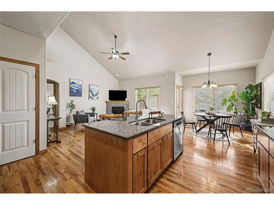 Photo of 652 Sundance Dr