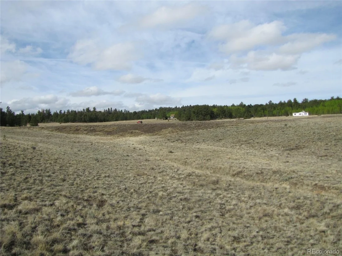 Photo of 575 Falcon Rd