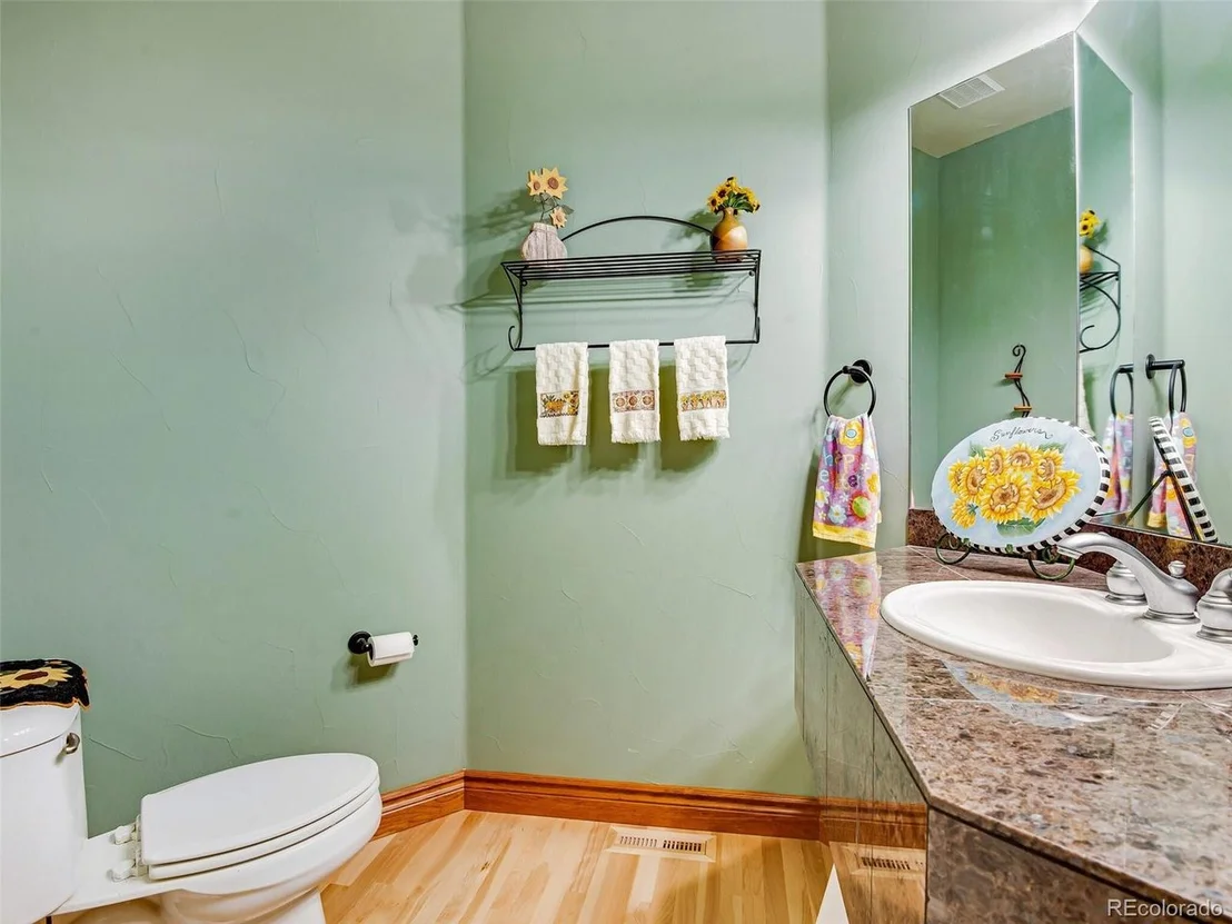 Photo of 940 Aztec Dr