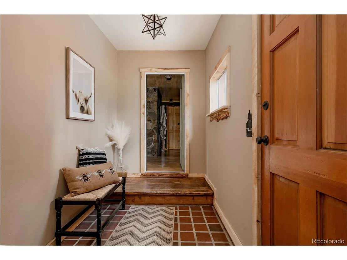 Photo of 297 Circle Dr