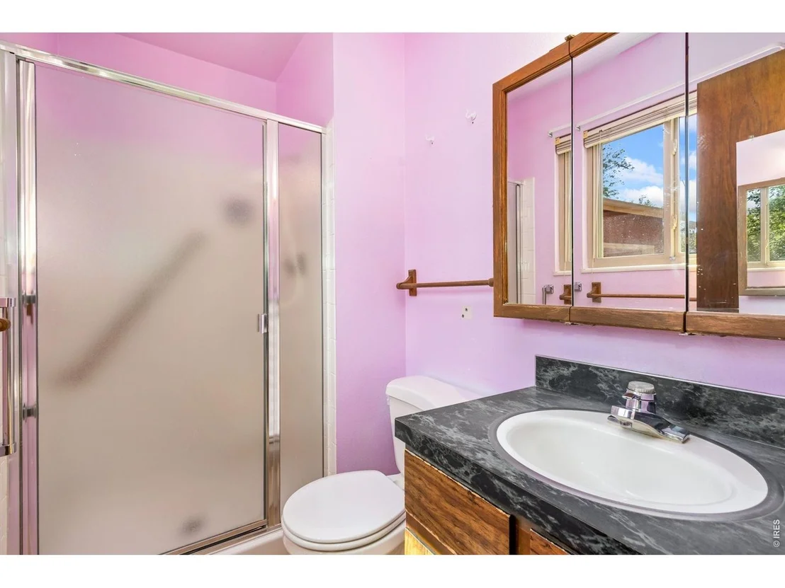 Photo of 2901 Greentree Cir