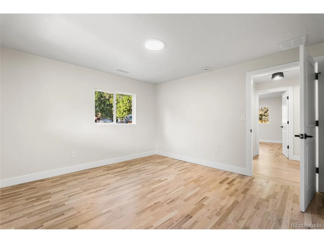 Photo of 7350 Field St