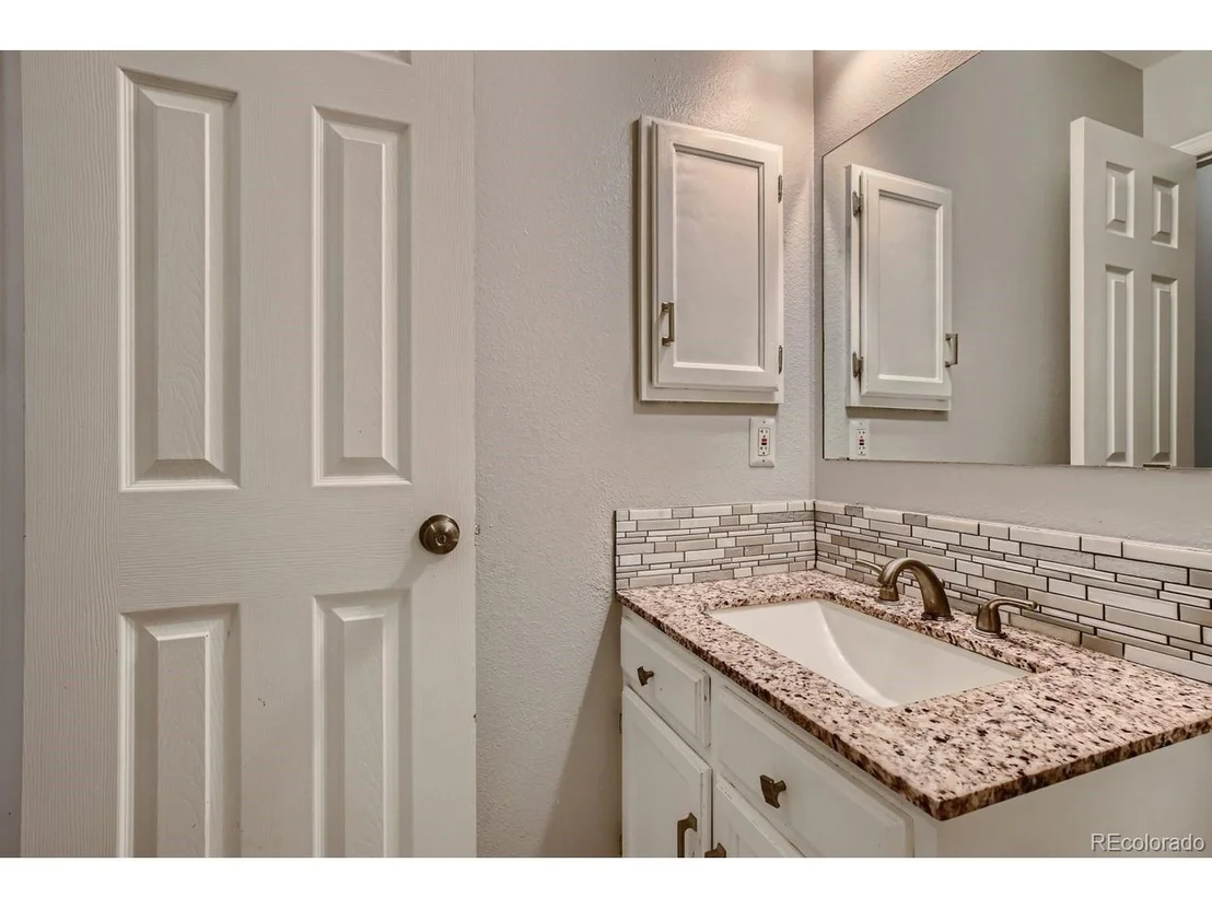 Photo of 4413 E 107th Cir