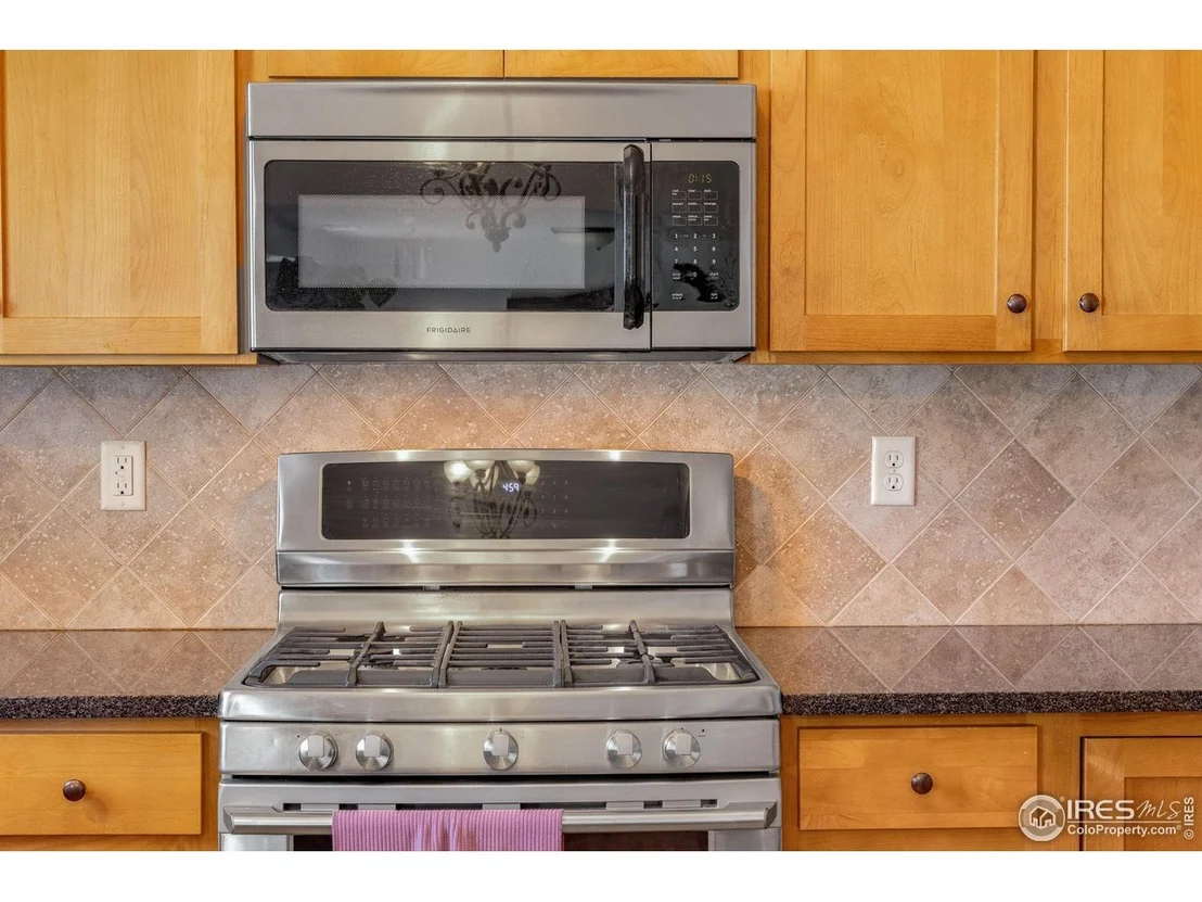 Photo of 680 Saratoga Way