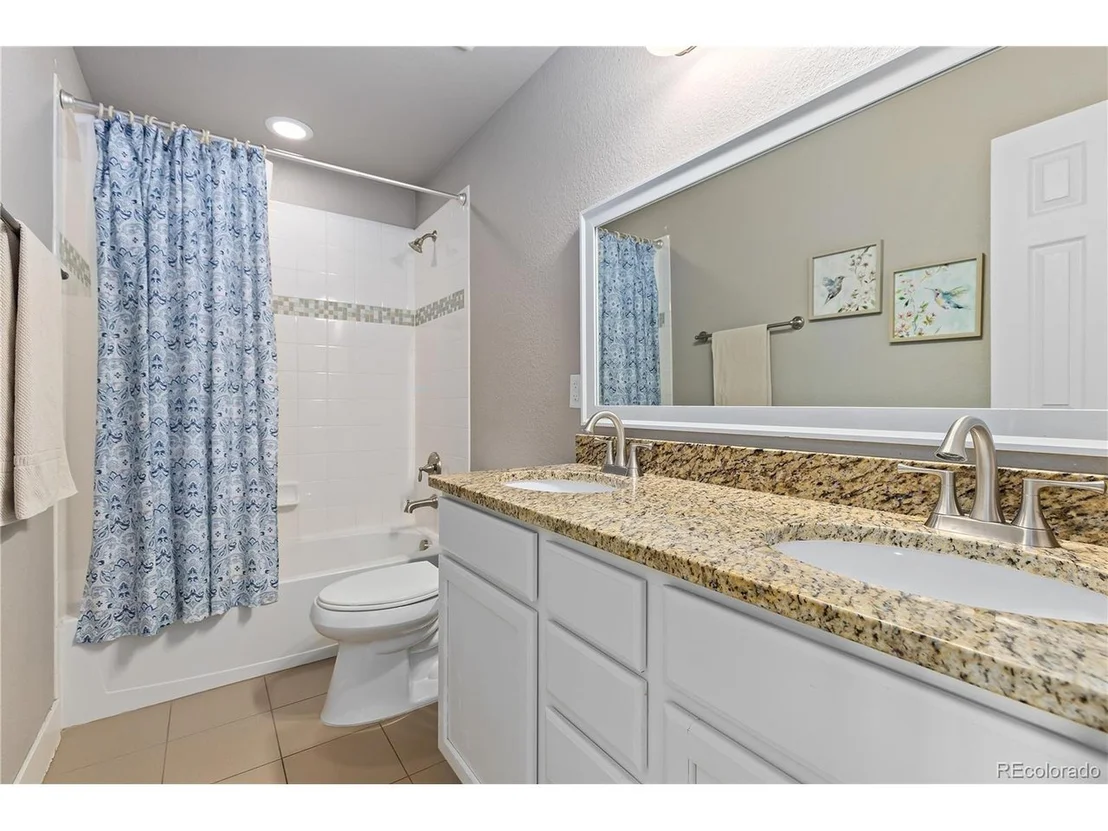Photo of 631 Cheyenne Dr