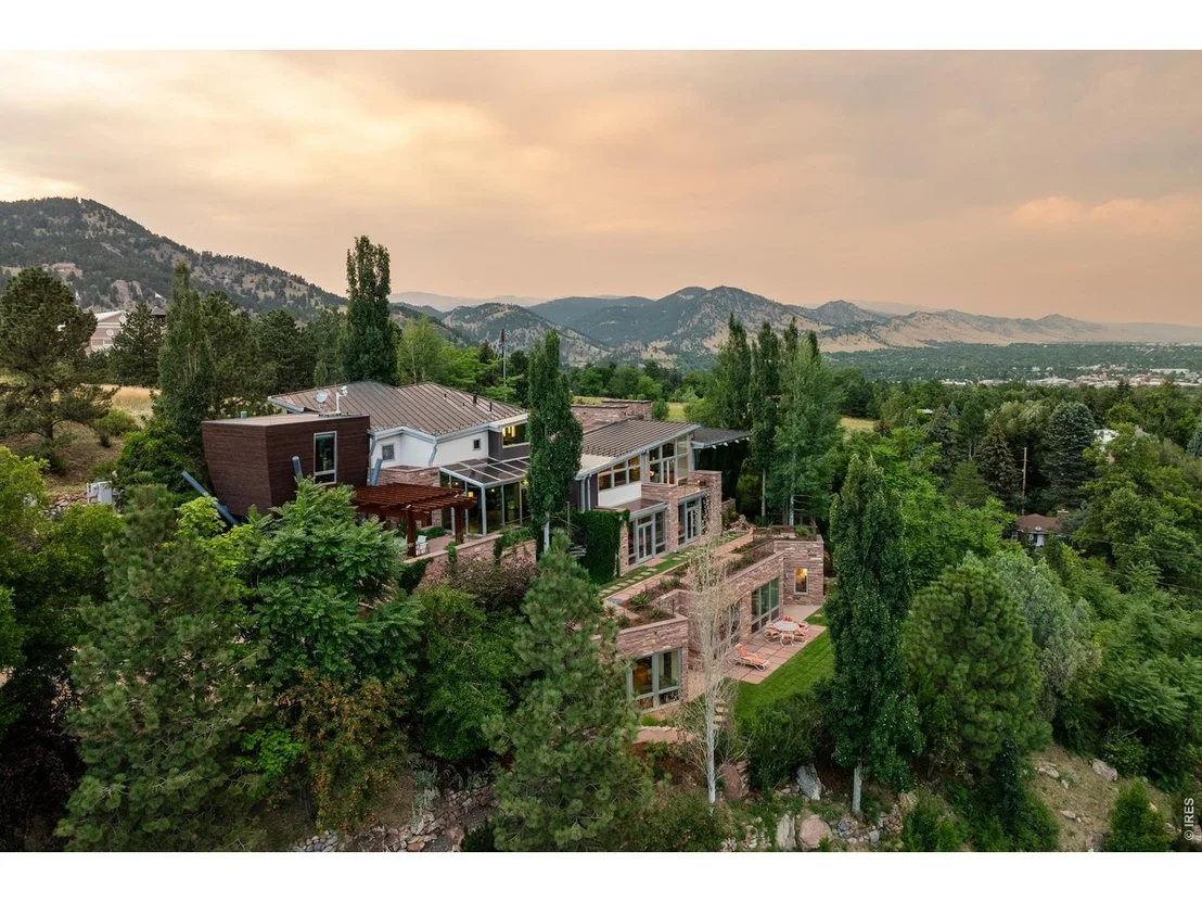 Photo of 333 Bellevue Dr