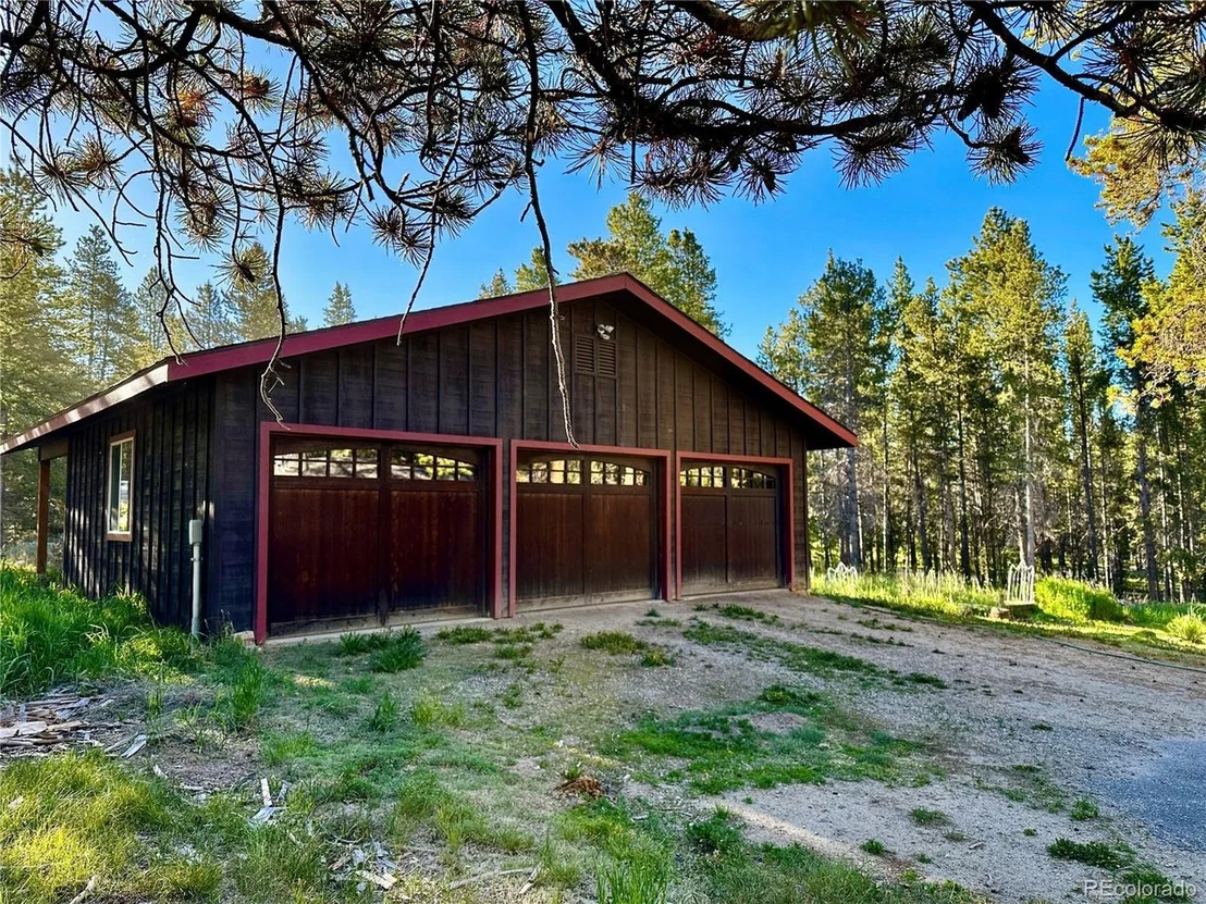 Photo of 708 Mountain View Dr
