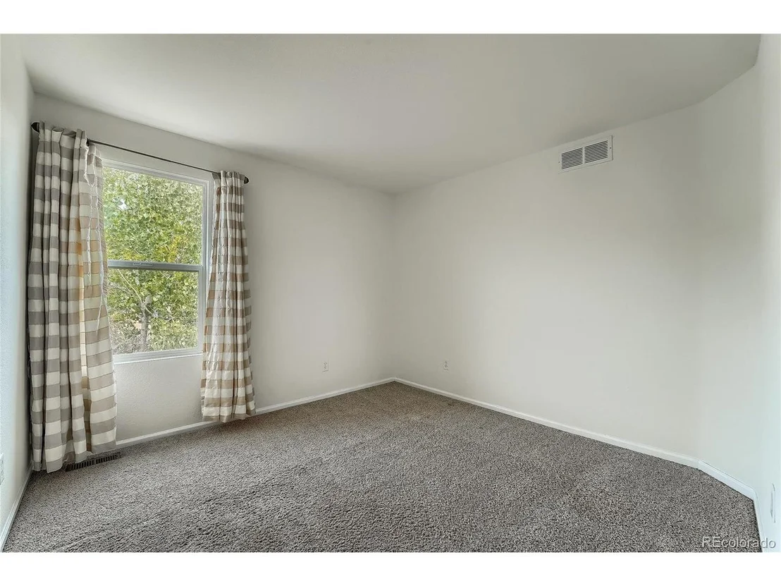 Photo of 2073 Mountain Iris Dr