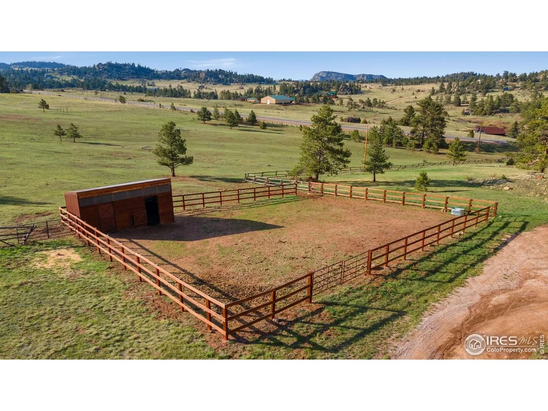 Photo of 344 Snowmass Dr