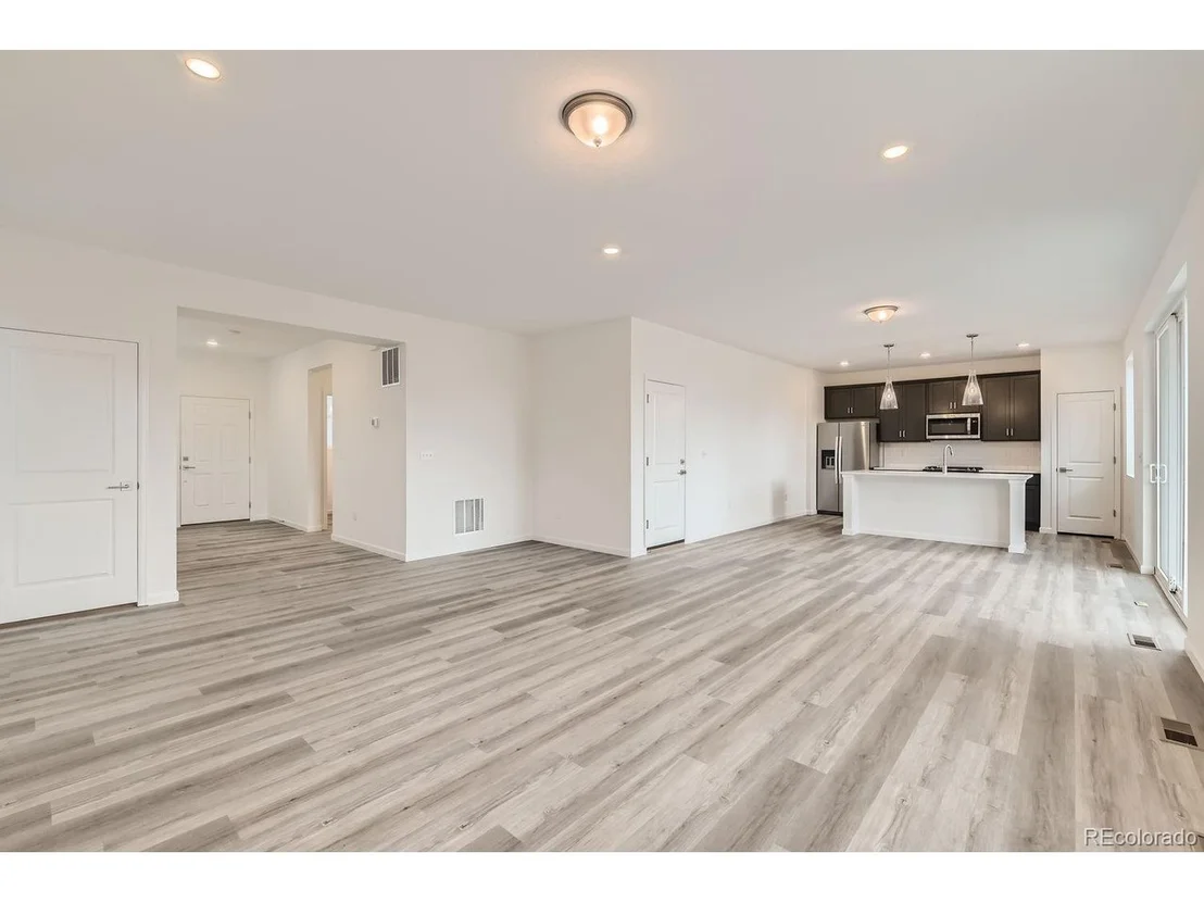 Photo of 856 Sunflower Dr