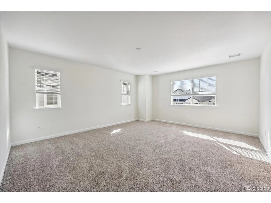 Photo of 1140 Colony Dr