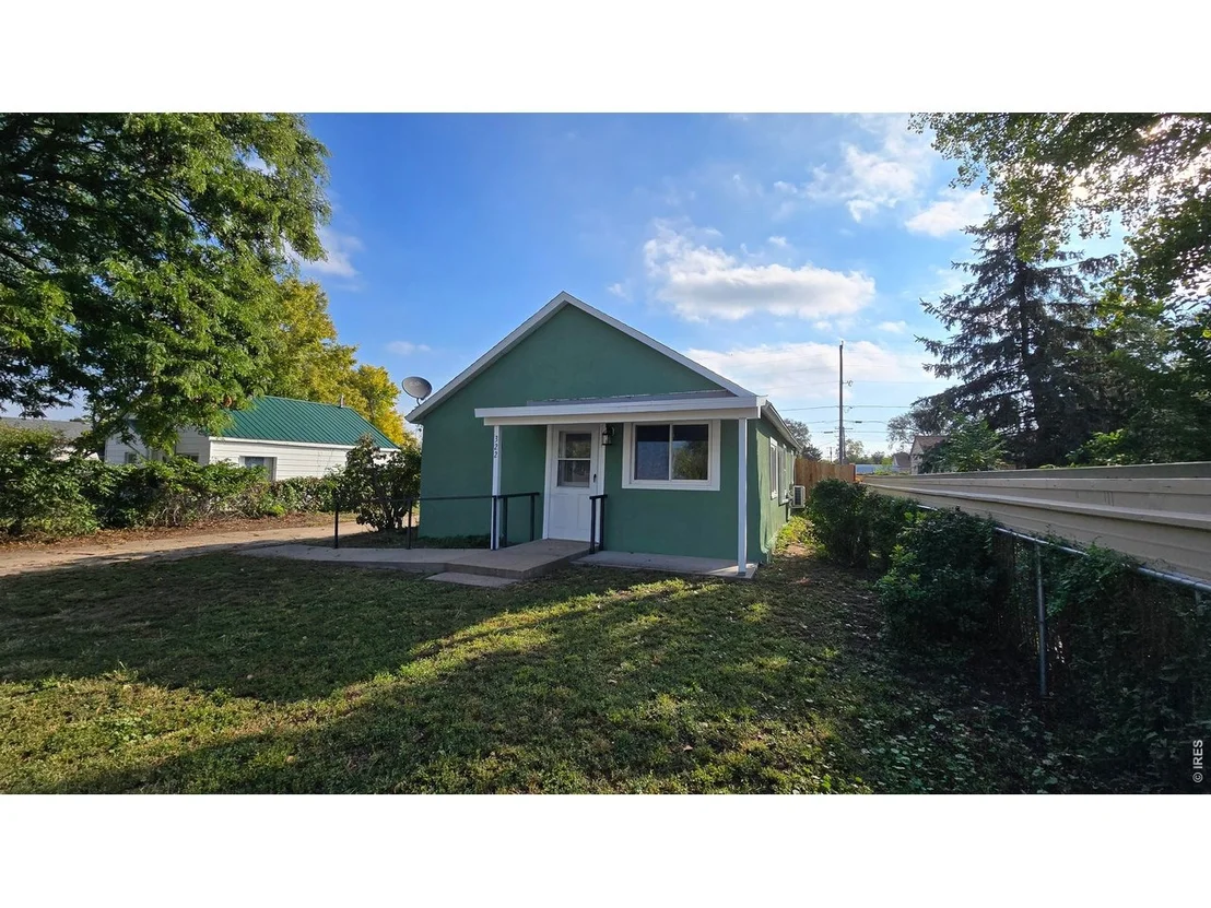 Photo of 322 N 7th Ave