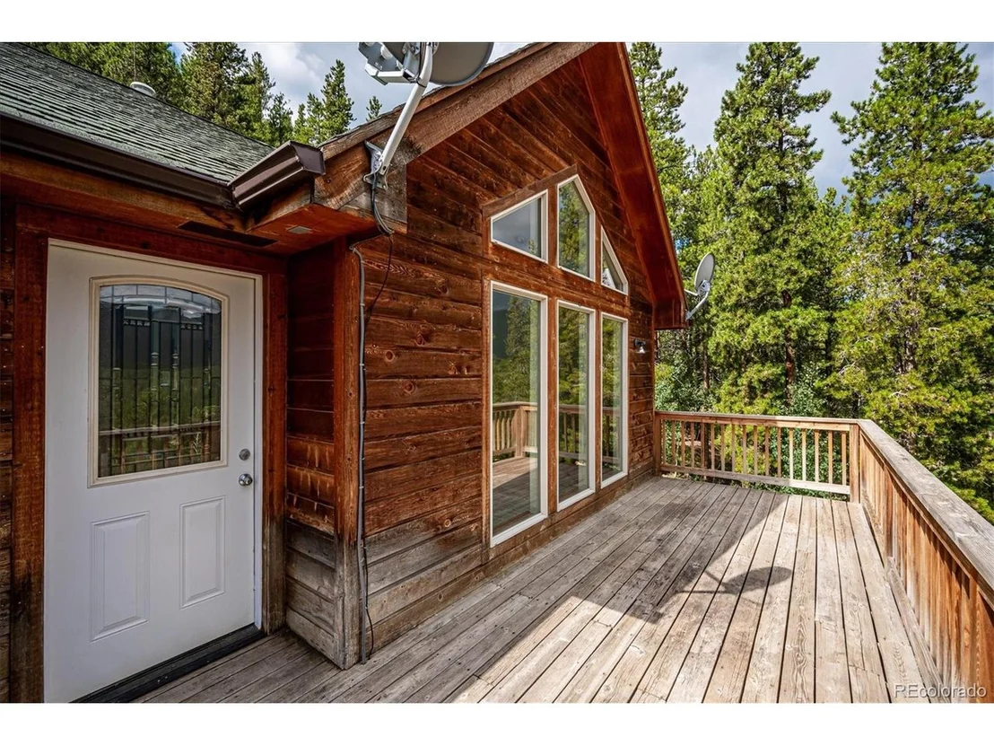 Photo of 368 Lakeview Rd