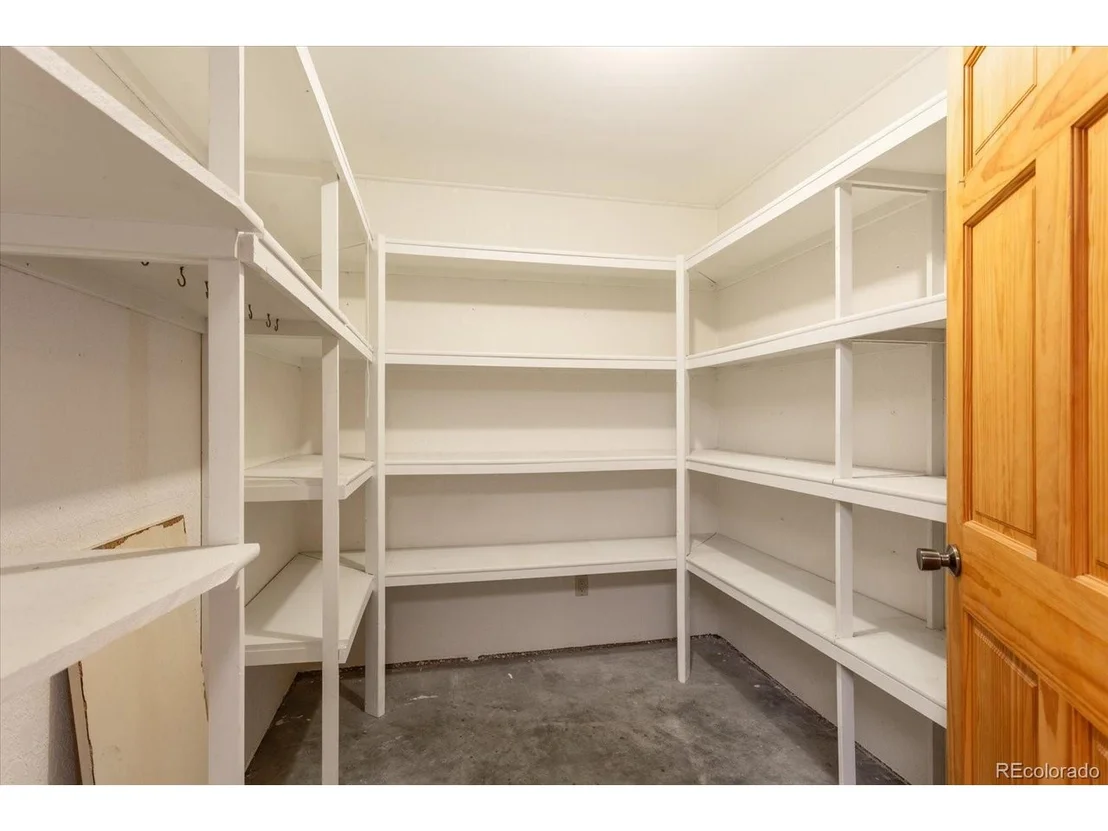 Photo of 734 W 2nd St