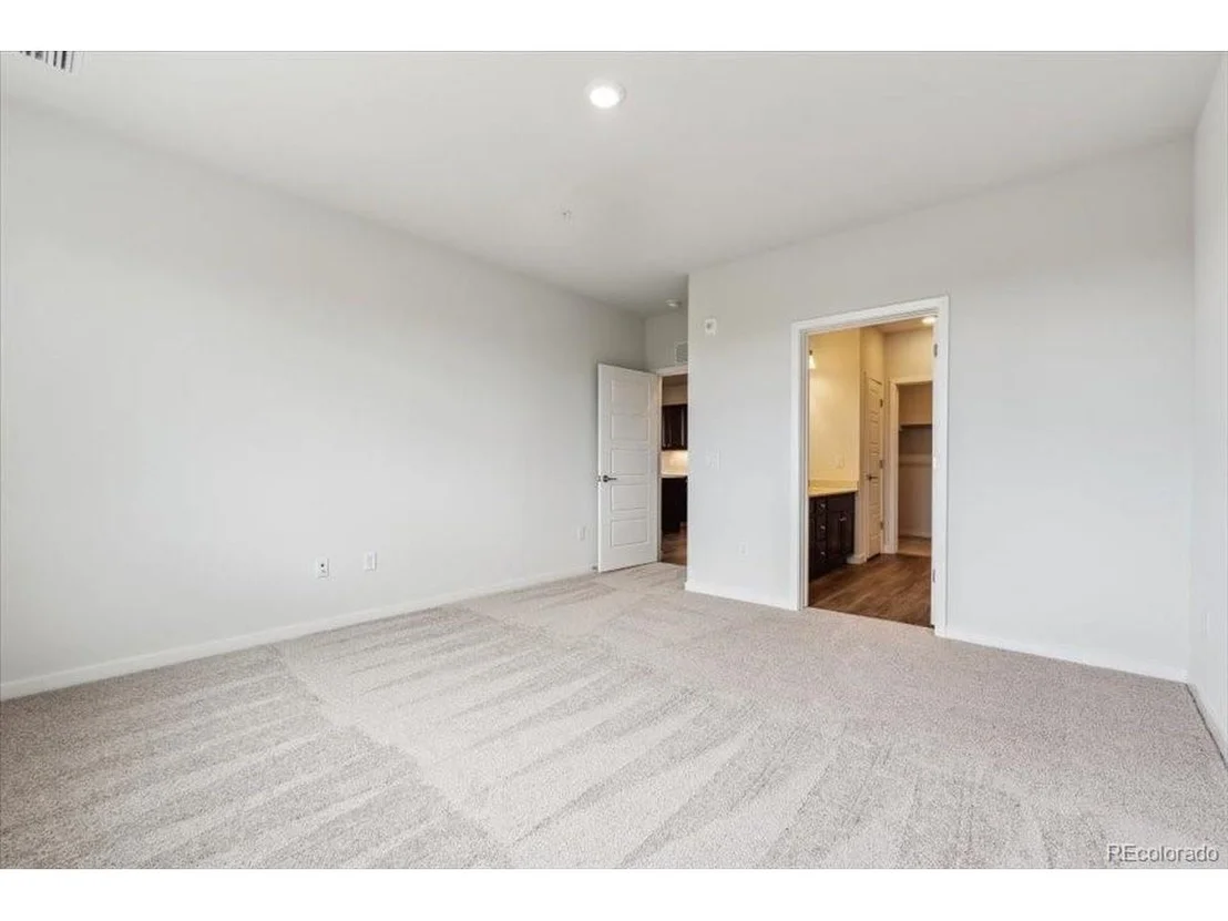 Photo of Unit 2402 at 485 Interlocken Blvd