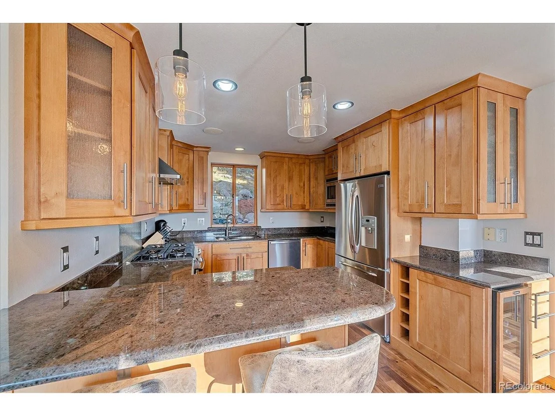 Photo of 4640 Hilltop Rd