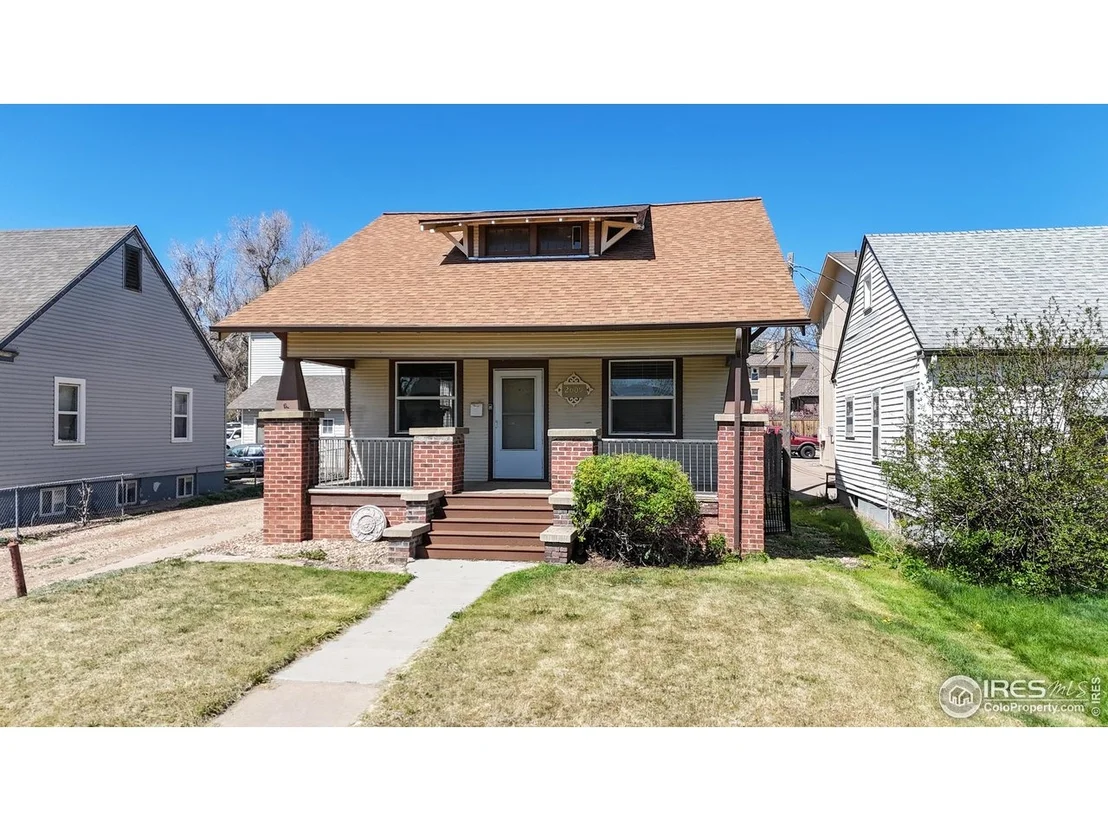 Photo of 2009 9th Ave
