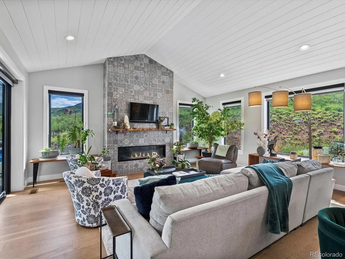 Photo of 6560 Crestbrook Dr