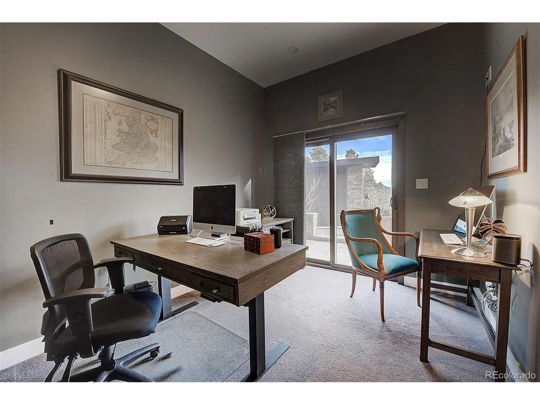 Photo of 94 Crest View Dr