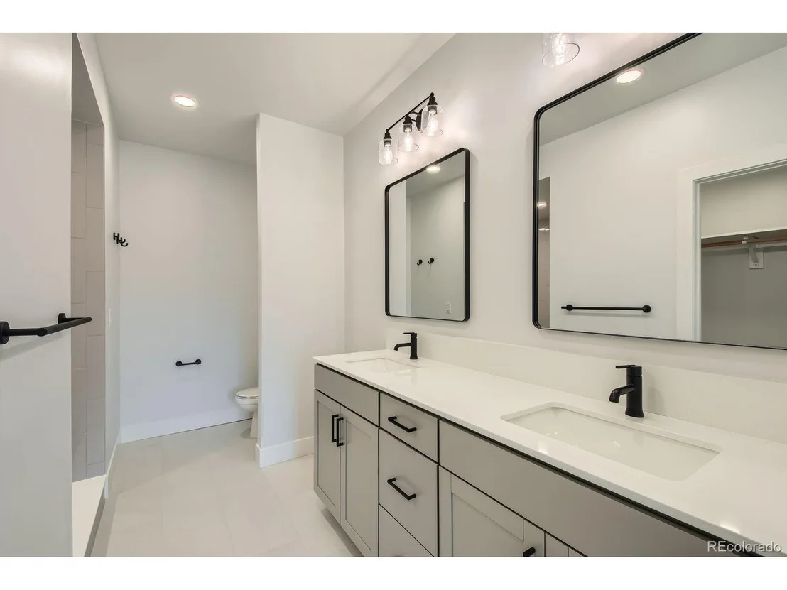 Photo of 1501 James Dr