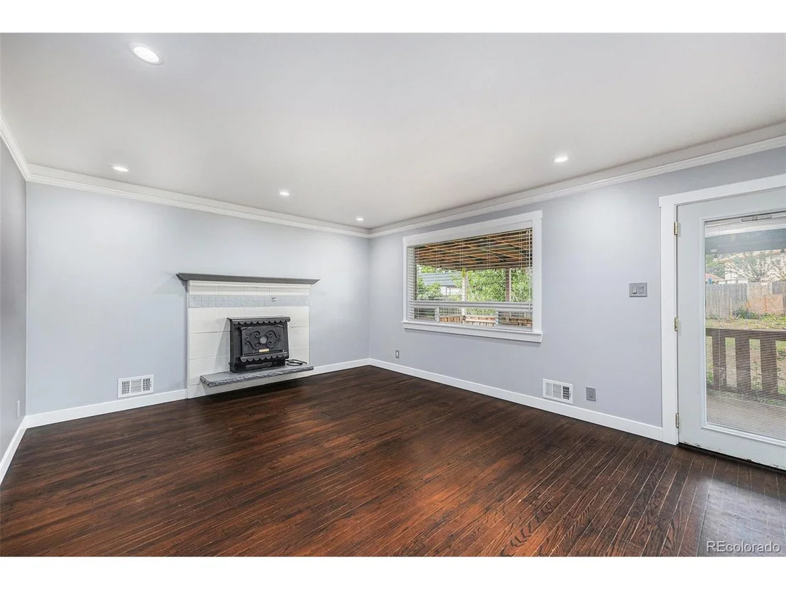 Photo of 760 Dean Dr