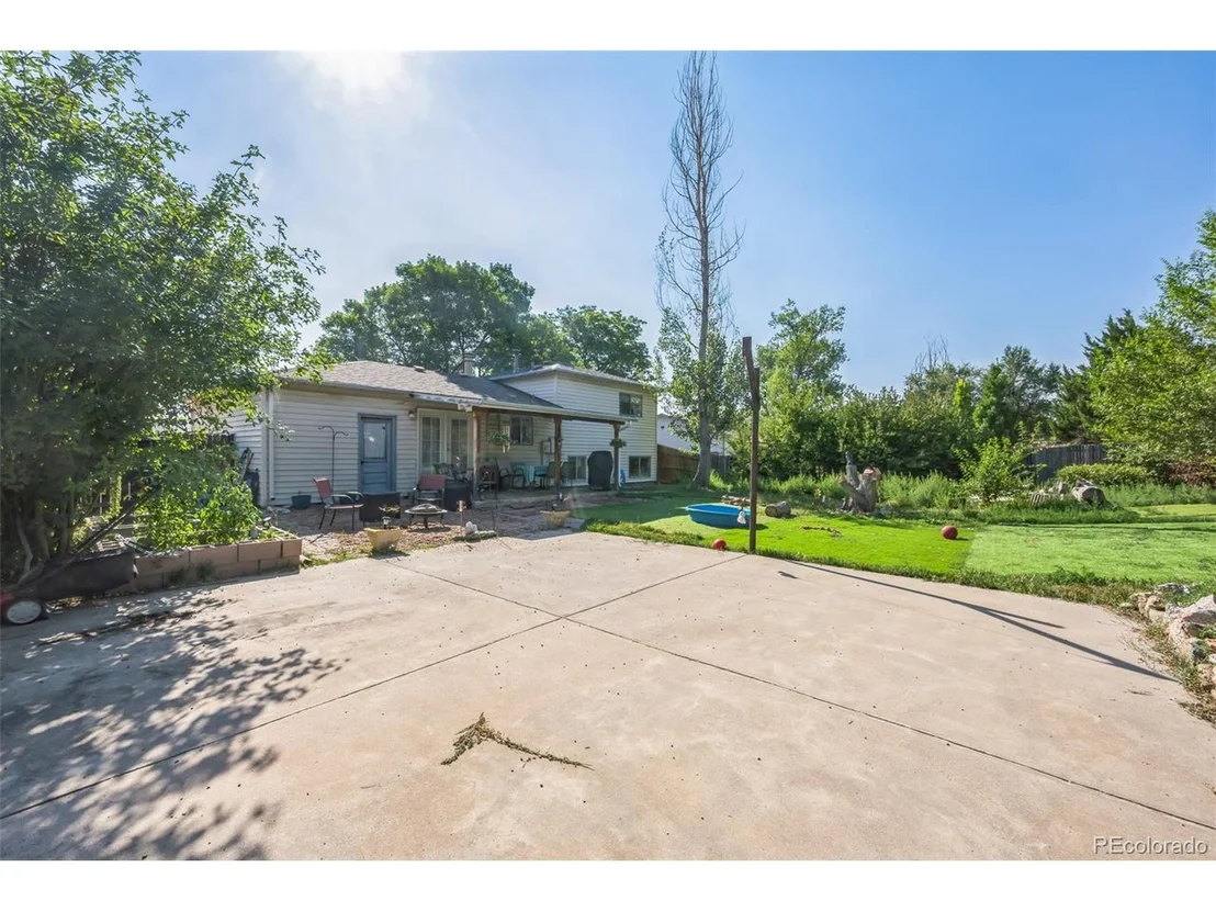Photo of 11084 Clermont Dr