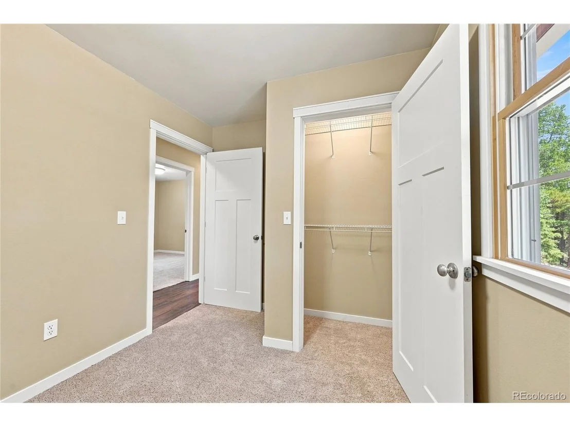 Photo of 356 Gold Rd